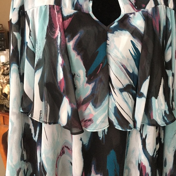 JLo Ruffled Blouse - Picture 5 of 7